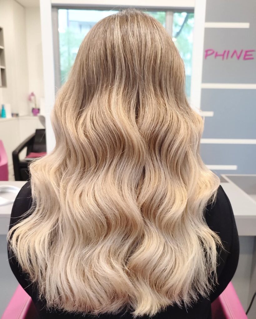 Bojanje, duga plava sjajna kosa, frizerski salon Seraphine, Zagreb